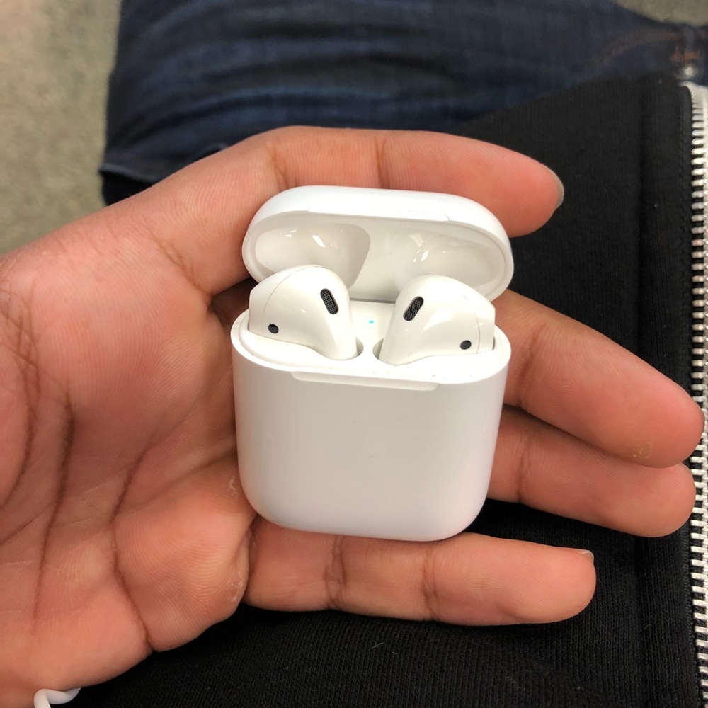 Apple AirPods